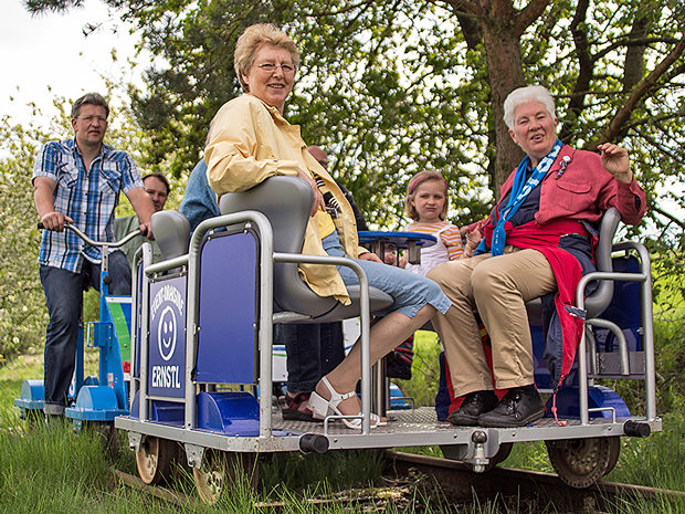 Event-Draisine: Fahrraddraisine mit Zwischenwagen